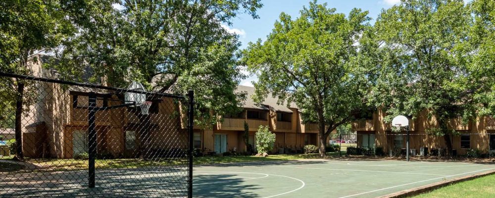 Pheasant Run Apartments Basketball Court